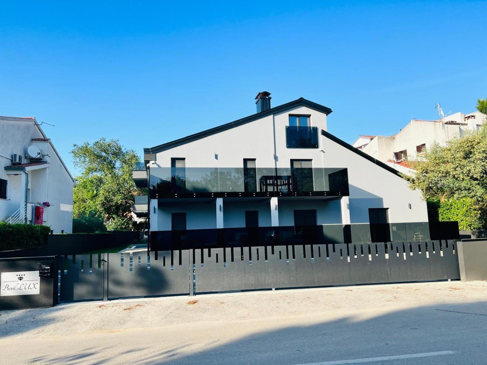 Apartmani Beril Lux Ровинь Экстерьер фото